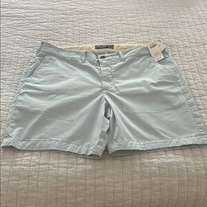 NWT Abercrombie & Fitch Men’s 7in inseam 34 waist light blue stretch shorts